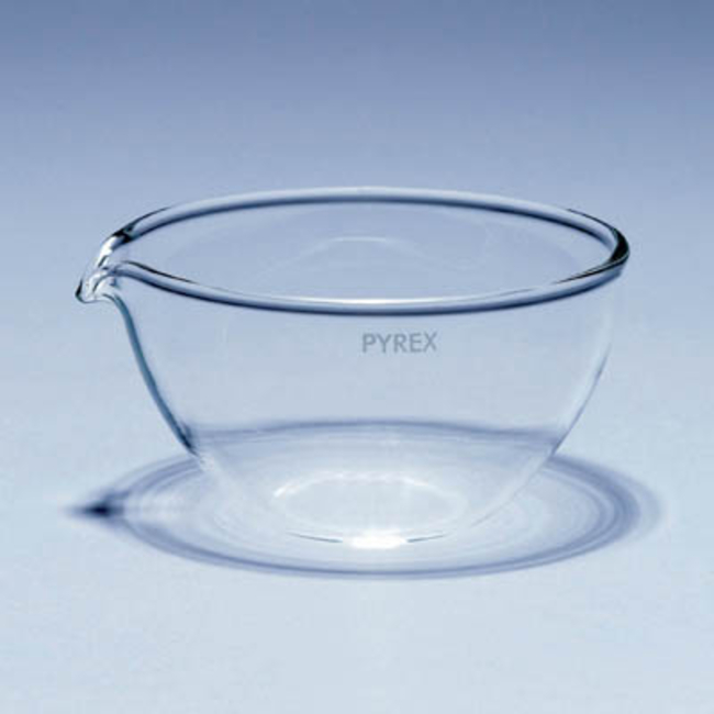 Pyrex&trade; Borosilicate Glass Flat Bottom Evaporating Dishes