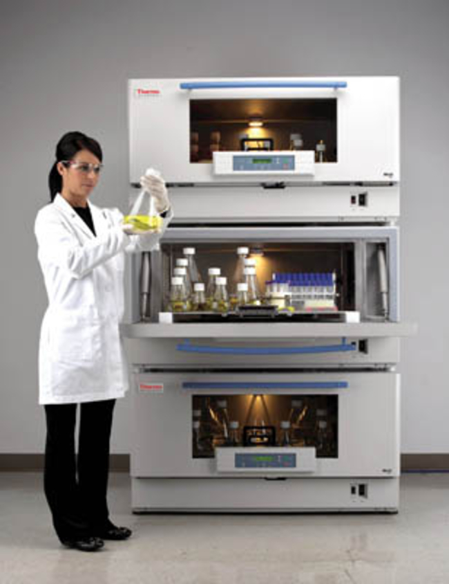 MaxQ&trade; 8000 Incubated/Refrigerated Stackable Shakers
